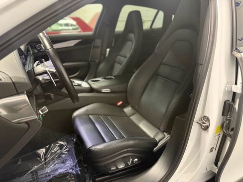 Used 2021 Porsche Panamera image 10