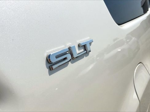 Used 2011 GMC Acadia SLT image 9