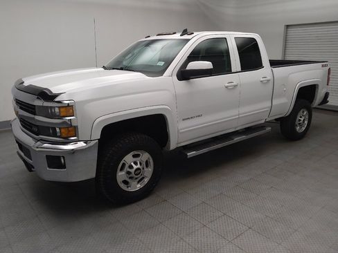 Used 2015 Chevrolet Silverado 2500 LT w/ LT Convenience Package image 2