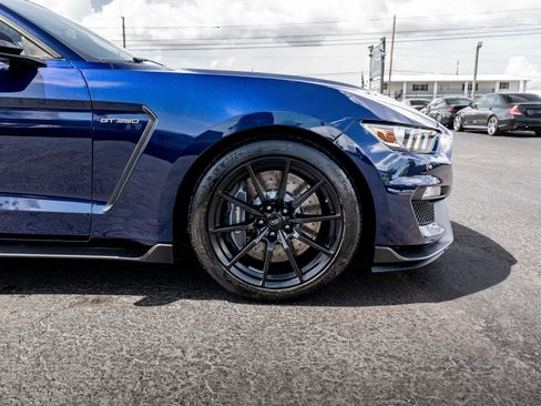 Used 2018 Ford Mustang Shelby GT350 w/ Convenience Package RWD image 12