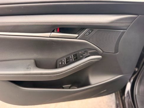 Used 2024 MAZDA MAZDA3 s FWD image 25