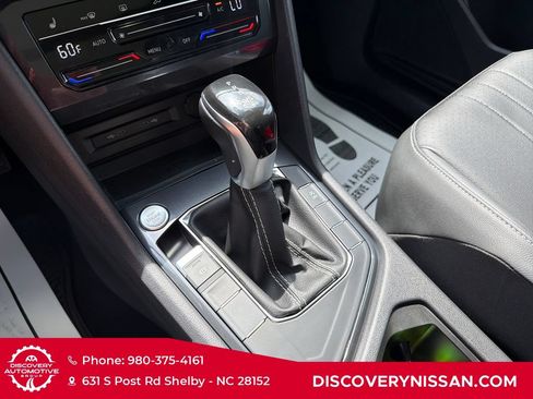 Used 2023 Volkswagen Tiguan SE FWD image 23