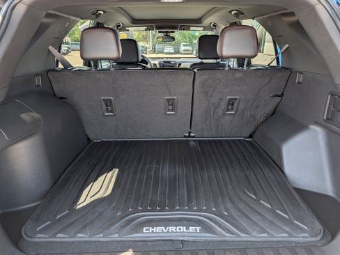 Certified 2022 Chevrolet Equinox RS w/ RS Leather Package AWD/4WD image 10