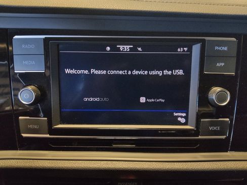 Used 2024 Volkswagen Jetta SE image 25