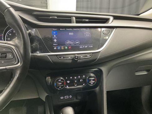 Used 2022 Buick Encore GX Essence FWD image 25
