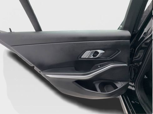 Used 2023 BMW 330i Sedan w/ Premium Package RWD image 26