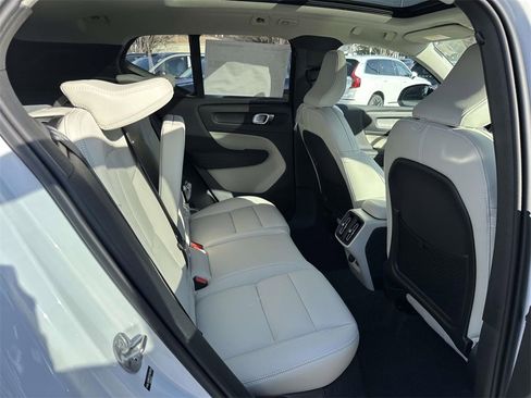 New 2026 Volvo XC40 B5 Ultra w/ Protection Package Premier image 12