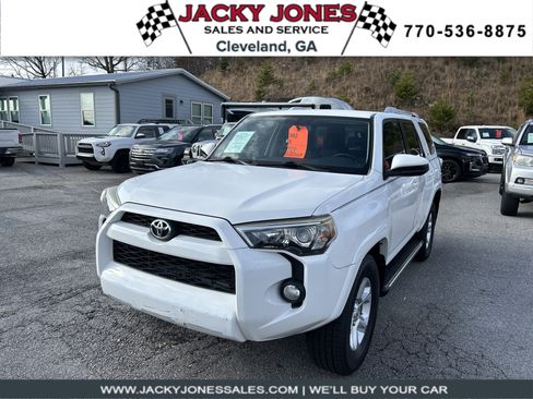 Used 2017 Toyota 4Runner SR5 image 1