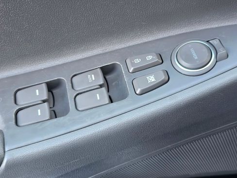 Used 2013 Hyundai Sonata GLS image 26