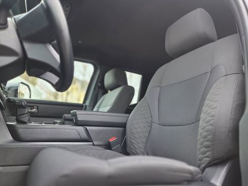 Used 2025 Toyota Tundra SR5 w/ SR5 Convenience Package image 17