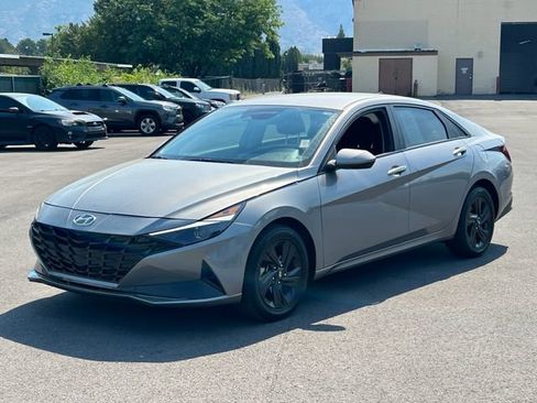 Used 2023 Hyundai Elantra SEL FWD image 8