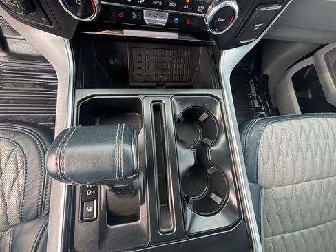 Used 2023 Ford F150 Limited image 6