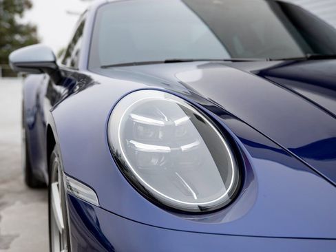 Certified 2025 Porsche 911 Carrera T image 13