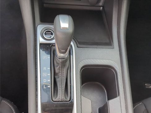 Used 2024 Nissan Sentra SV FWD image 25