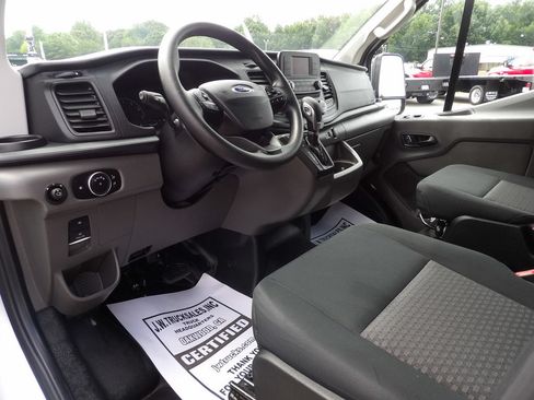 Used 2025 Ford Transit 250 Low Roof w/ Exterior Upgrade Package RWD image 16