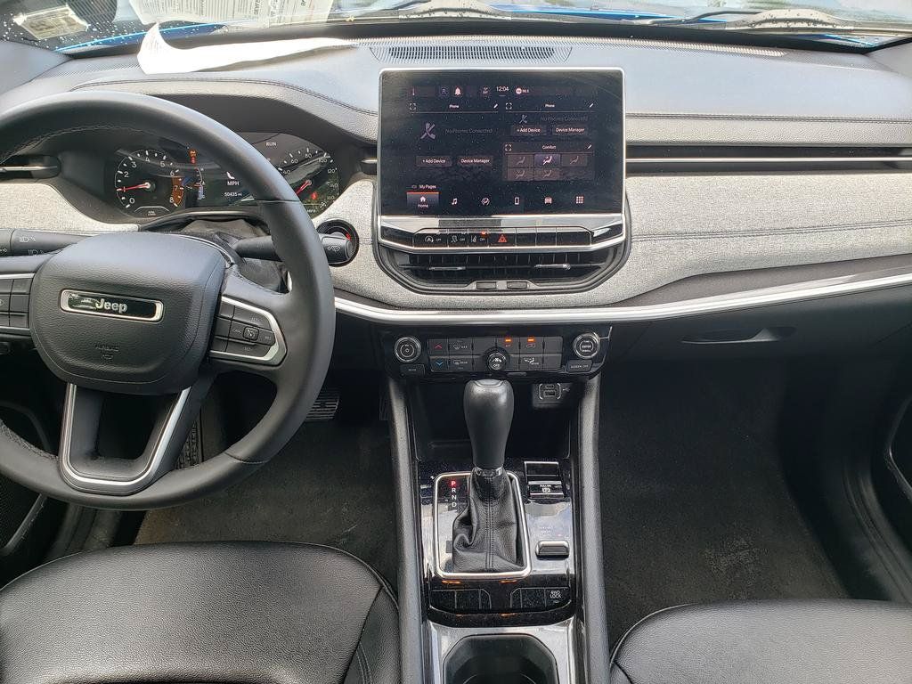 Used 2024 Jeep Compass Latitude AWD/4WD image 13