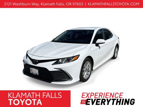 Used 2023 Toyota Camry LE image 1