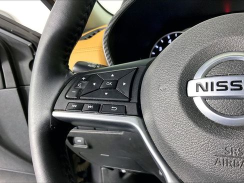Used 2020 Nissan Sentra SV w/ SV Premium Package FWD image 26