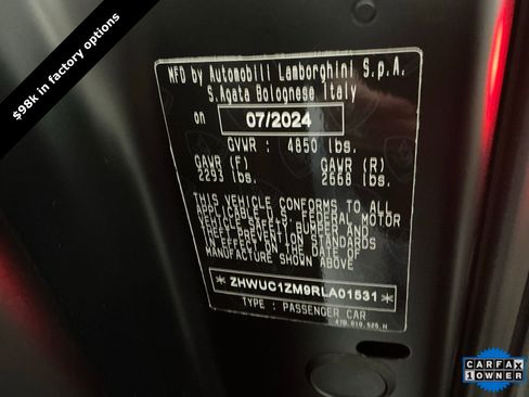 Used 2024 Lamborghini Revuelto image 17