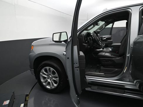 Certified 2025 Chevrolet Silverado 1500 LTZ AWD/4WD image 13