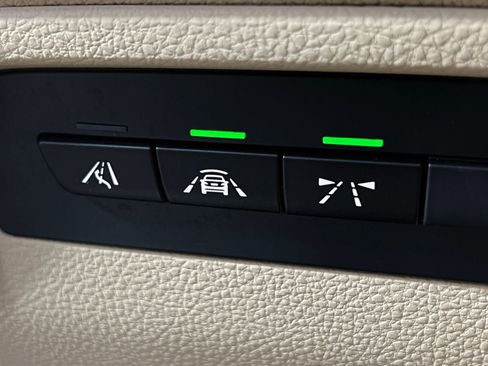 Used 2019 BMW 430i Convertible w/ M Sport Package image 27