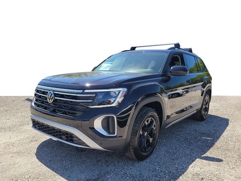 New 2026 Volkswagen Atlas Peak Edition AWD/4WD image 4