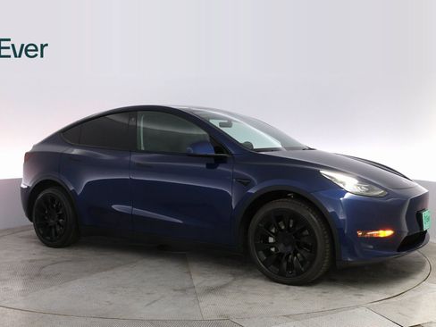 Used 2022 Tesla Model Y Long Range image 5