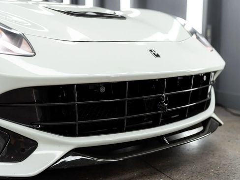Used 2015 Ferrari F12 Berlinetta image 6