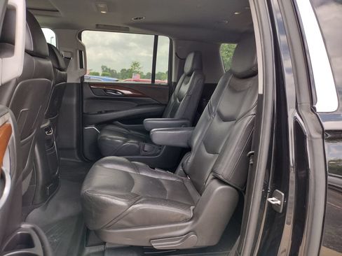 Used 2019 Cadillac Escalade ESV Luxury AWD/4WD image 13
