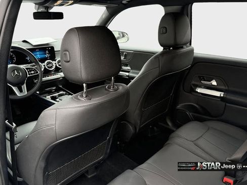 Used 2022 Mercedes-Benz GLB 250 4MATIC w/ Premium Package Lite image 17
