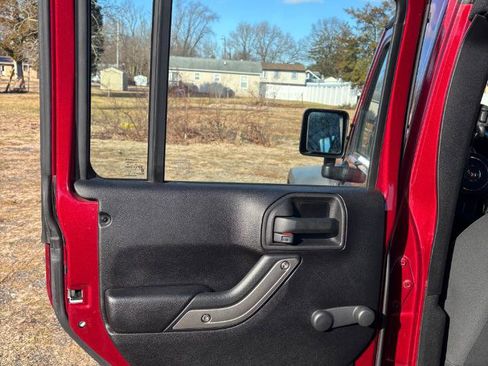 Used 2012 Jeep Wrangler Unlimited Sport image 20