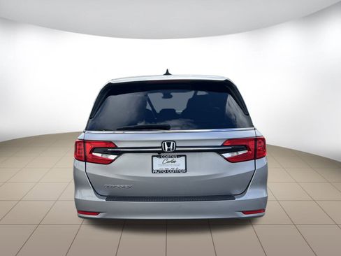 Used 2023 Honda Odyssey EX-L image 4