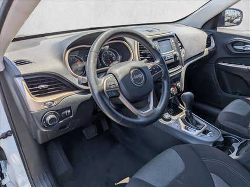 Used 2016 Jeep Cherokee Sport AWD/4WD image 10