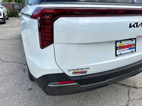 New 2025 Kia Carnival SX Prestige image 42