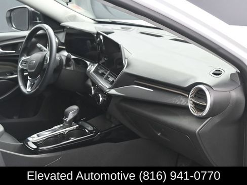 Used 2025 Chevrolet Trax ACTIV w/ Driver Confidence Package FWD image 6