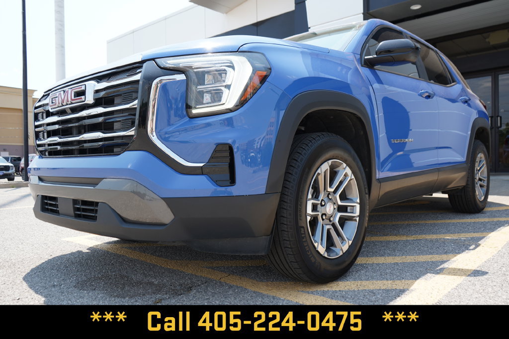 Used 2026 GMC Terrain Elevation FWD image 4