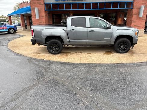 Used 2022 GMC Canyon Elevation w/ Elevation Premium Package image 10