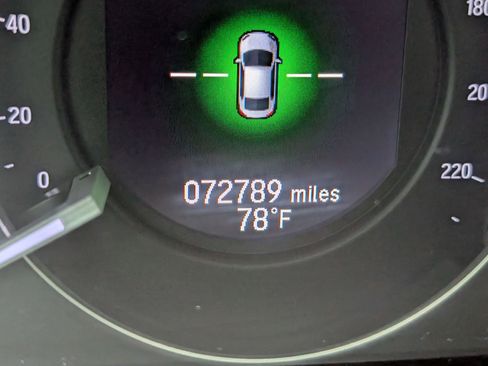 Used 2017 Honda Accord Touring image 9