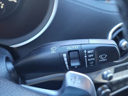 Used 2023 Kia Stinger GT2 image 33