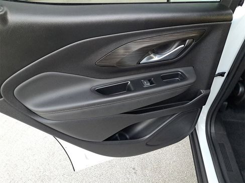 Used 2022 GMC Terrain SLE image 11