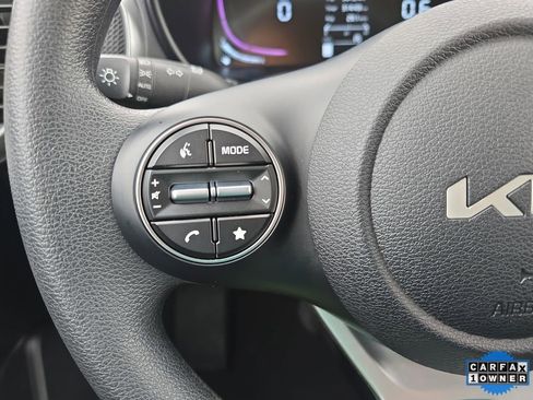 Used 2025 Kia Soul LX w/ LX Technology Package image 16