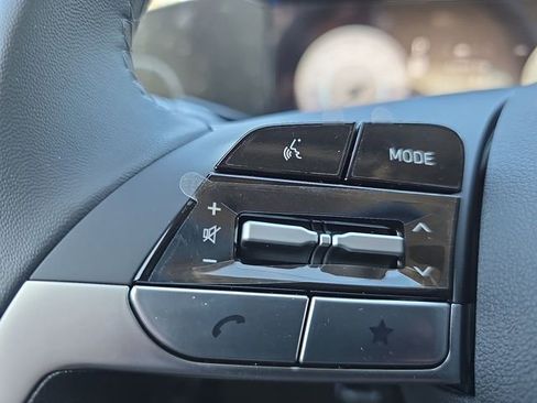 New 2026 Hyundai Elantra Limited FWD image 26