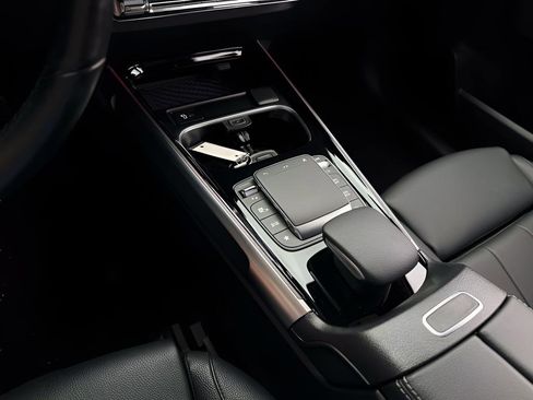 Used 2023 Mercedes-Benz EQB 300 4MATIC w/ Exclusive Package image 17