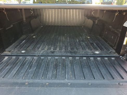 Certified 2020 Toyota Tacoma SR5 AWD/4WD image 35