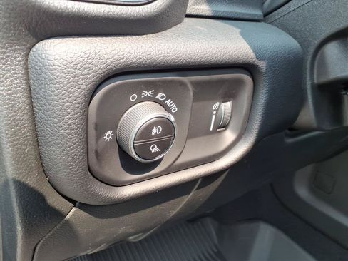 New 2026 RAM 2500 Big Horn AWD/4WD image 22