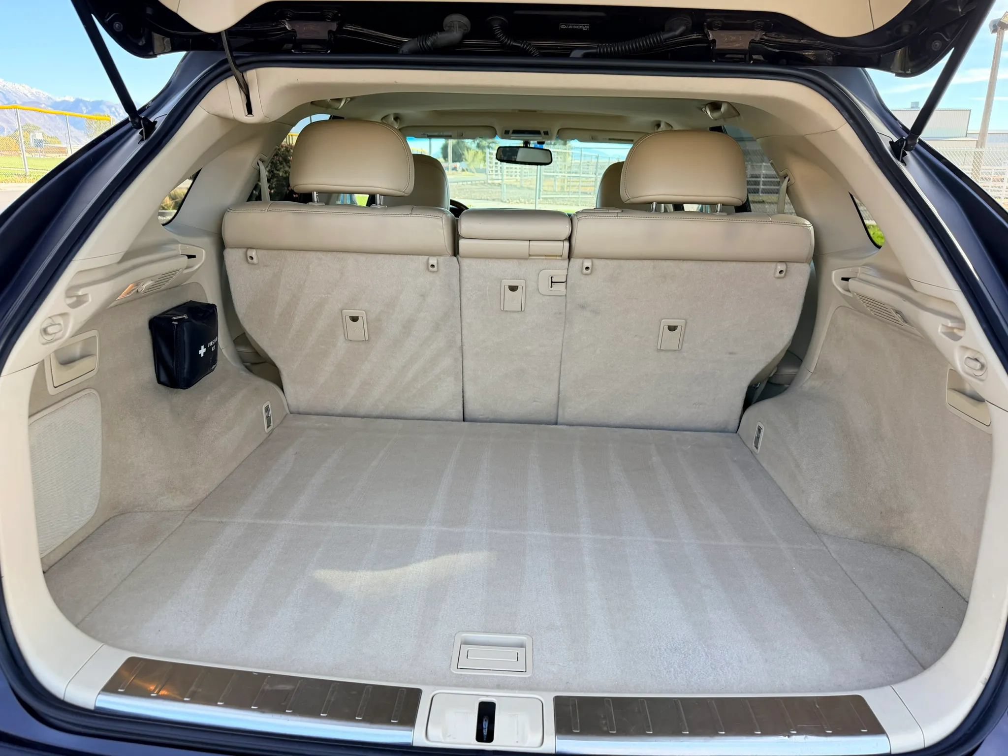 Used 2013 Lexus RX 450h AWD w/ Navigation Pkg image 18