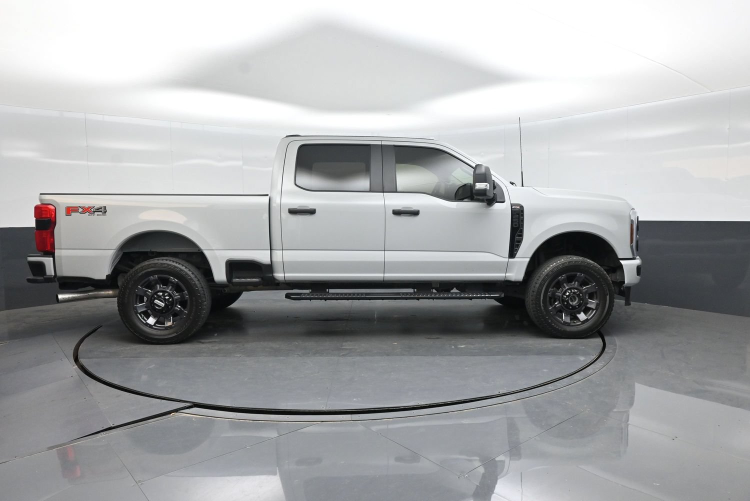 Certified 2025 Ford F250 XL w/ STX Appearance Package AWD/4WD image 18
