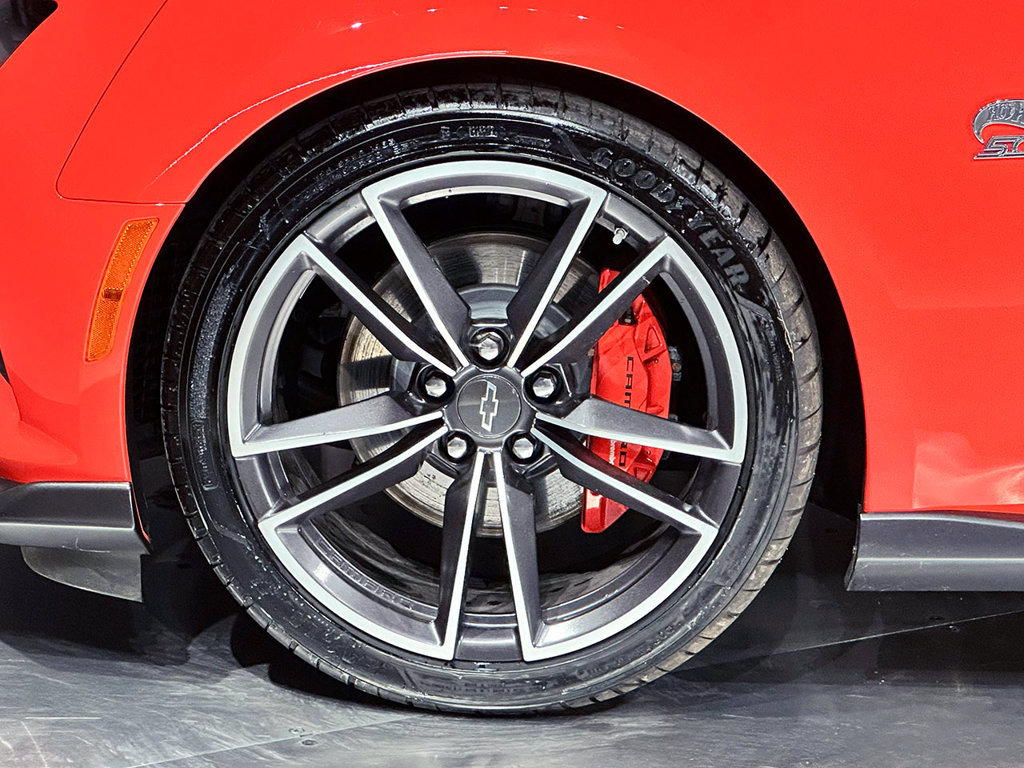 Used 2018 Chevrolet Camaro SS w/ Hot Wheels Edition RWD image 16