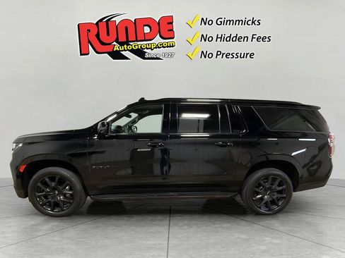 Used 2023 Chevrolet Suburban RST w/ Luxury Package AWD/4WD image 3