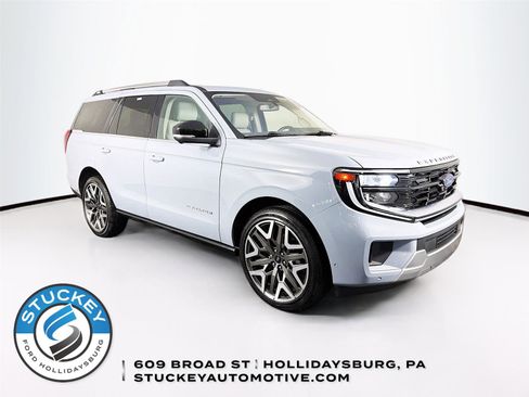 Used 2025 Ford Expedition Platinum w/ Platinum Ultimate Package AWD/4WD image 1